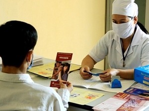 HIV infection rate reduced in Vietnam - ảnh 1